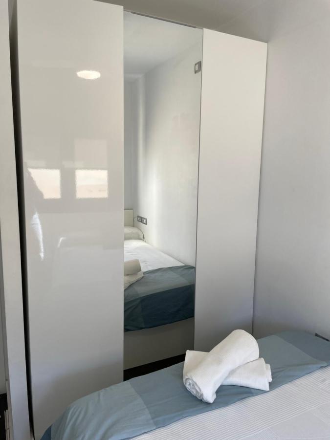Moderno Apartamento Con Plaza De Garaje En Pleno Centro De Almería Buitenkant foto