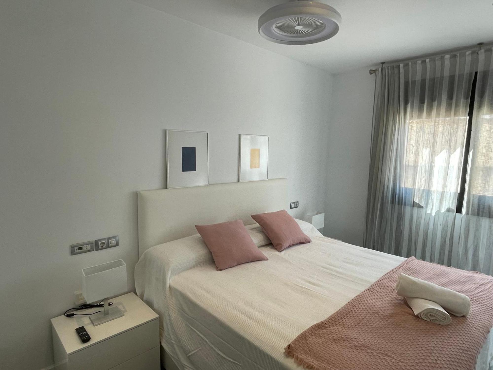 Moderno Apartamento Con Plaza De Garaje En Pleno Centro De Almería Buitenkant foto