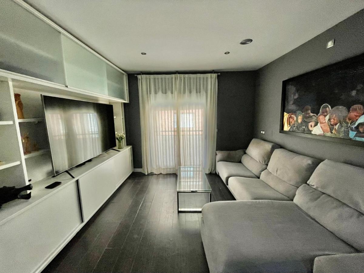 Moderno Apartamento Con Plaza De Garaje En Pleno Centro De Almería Buitenkant foto
